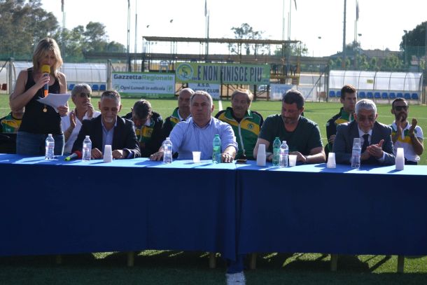 un momento della conferenza di ieri racing club roma (Large)