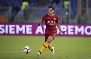 Foto Fabio Rossi/AS Roma/LaPresse
26/09/2018 Roma (Italia)
Sport Calcio
Roma - Frosinone
Campionato Italiano Serie A TIM 2018/2019 - Stadio Olimpico di Roma
Nella foto: Luca Pellegrini


Photo Fabio Rossi/AS Roma/LaPresse
26/09/2018 Rome (Italy)
Sport Soccer
Roma - Frosinone
Italian Football Championship League Serie A Tim 2018/2019 - Stadio Olimpico of Rome
In the pic: Luca Pellegrini