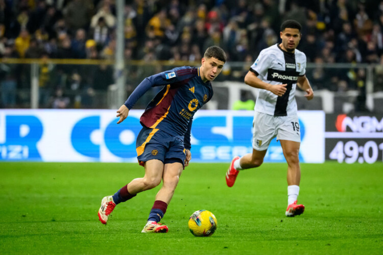 PARMA, ITALY - FEBRUARY 16: Matias Soule of AS Roma in action during the Serie match between Parma and Roma at Stadio Ennio Tardini on February 16, 2025 in Parma, Italy. (Photo by Fabio Rossi/AS Roma via Getty Images)